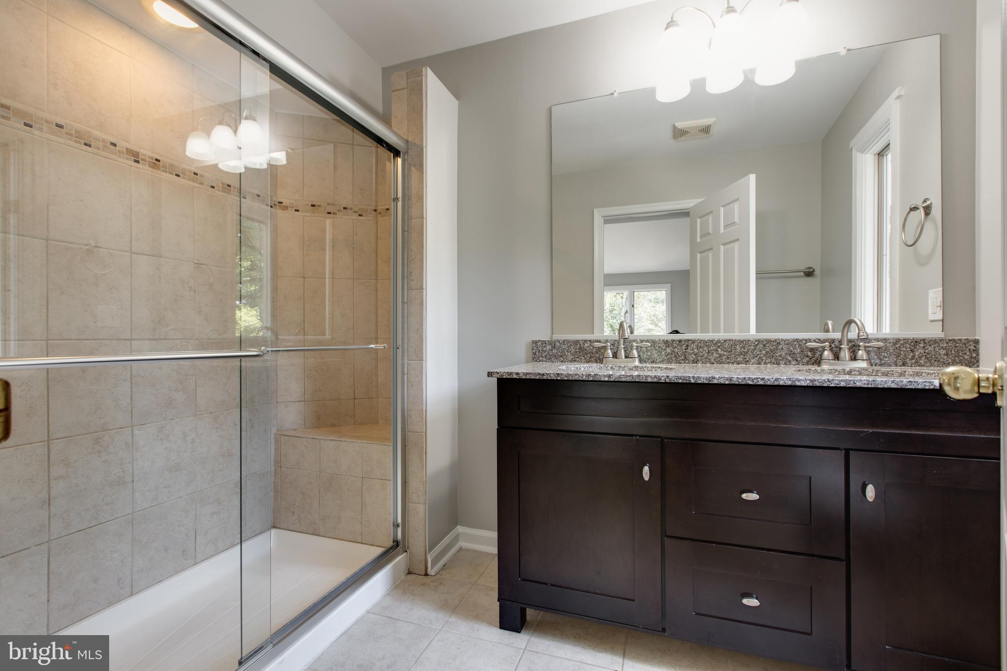 5197 Columbia Road, Unit 952 Columbia, MD 21044 - Photo 23 of 39 Primary Bathroom