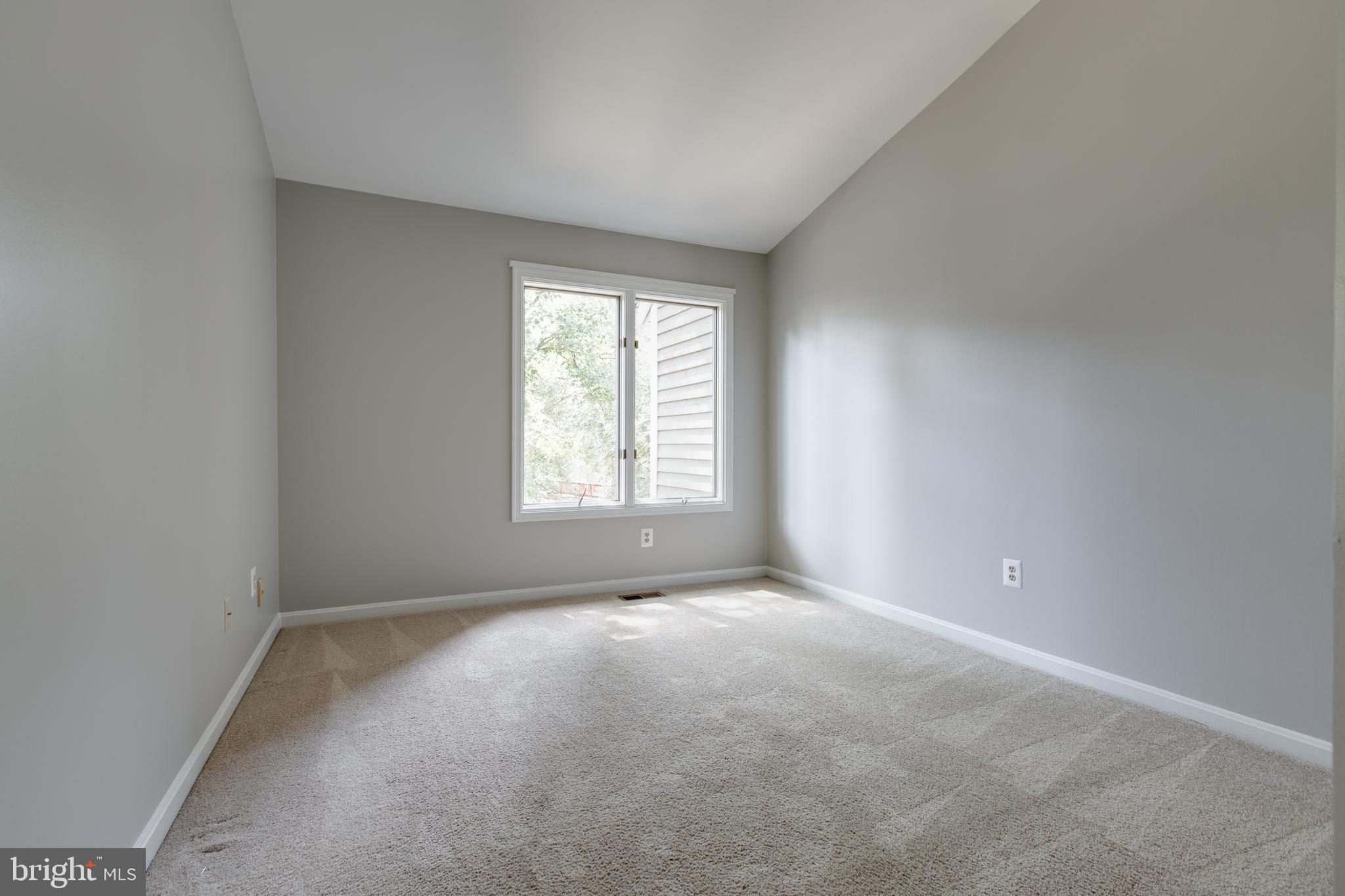 5197 Columbia Road, Unit 952 Columbia, MD 21044 - Photo 28 of 39 Bedroom #3