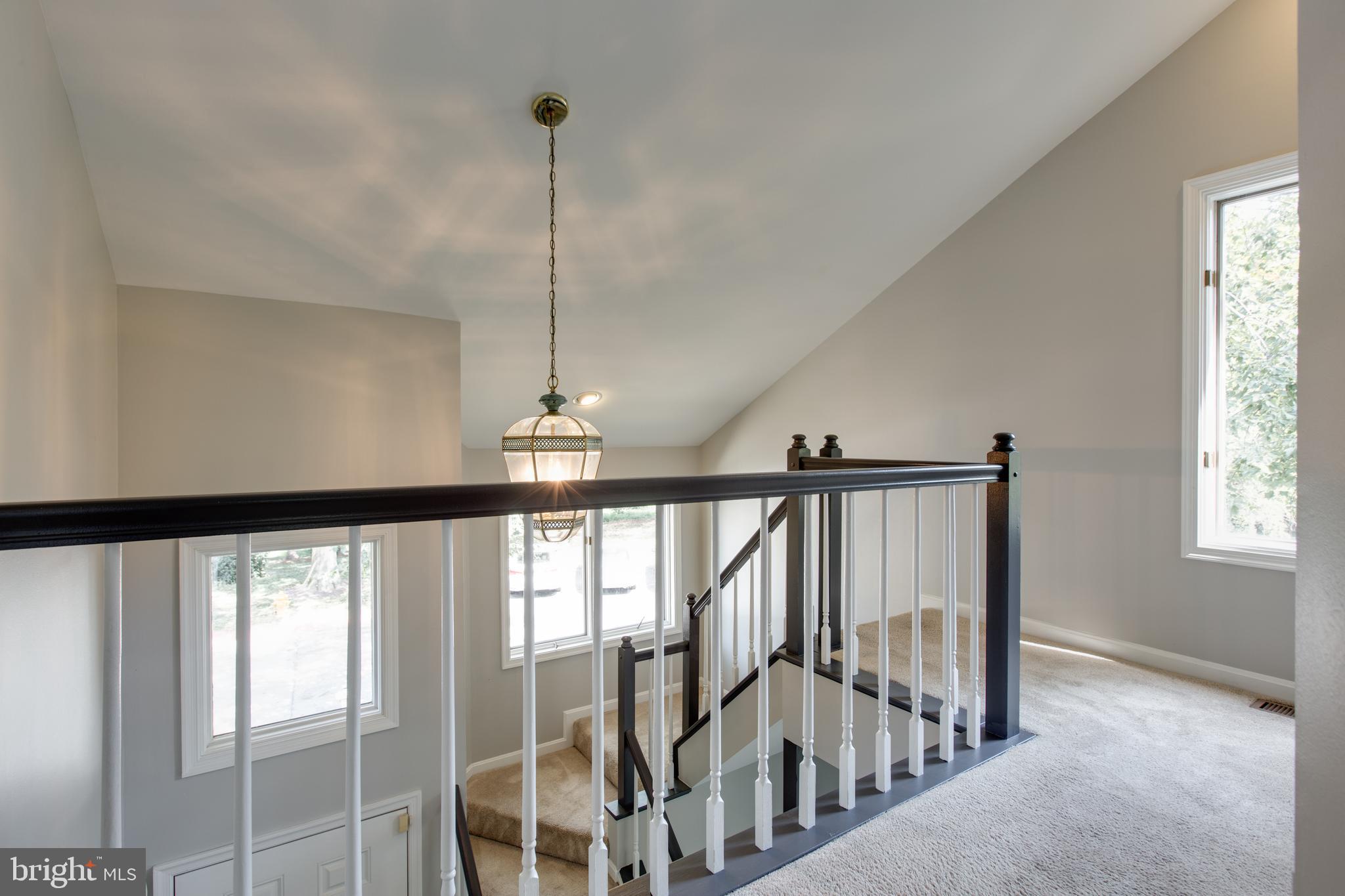 5197 Columbia Road, Unit 952 Columbia, MD 21044 - Photo 31 of 39 2nd Floor Hallway