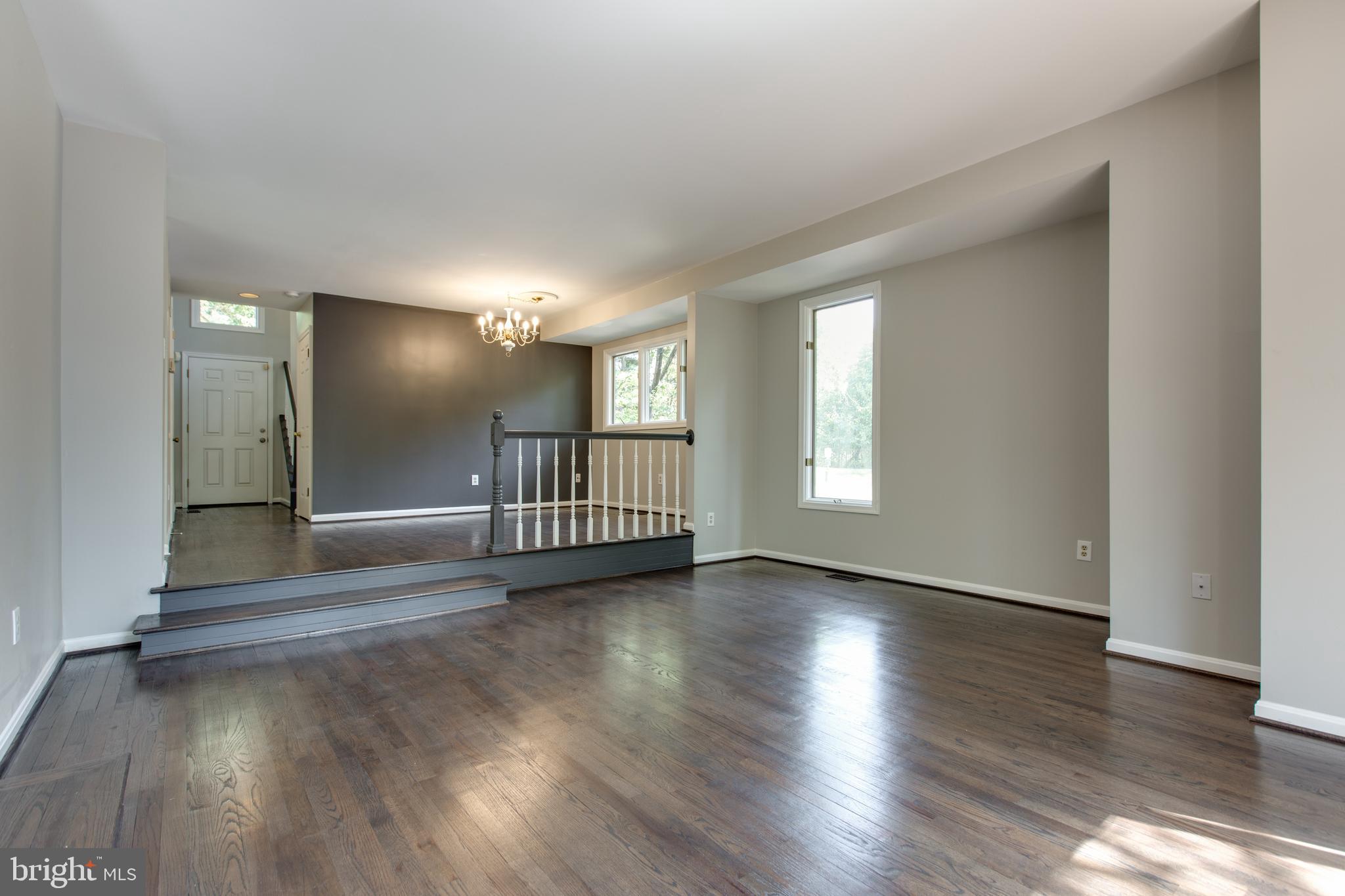 5197 Columbia Road, Unit 952 Columbia, MD 21044 - Photo 9 of 39 Living Room