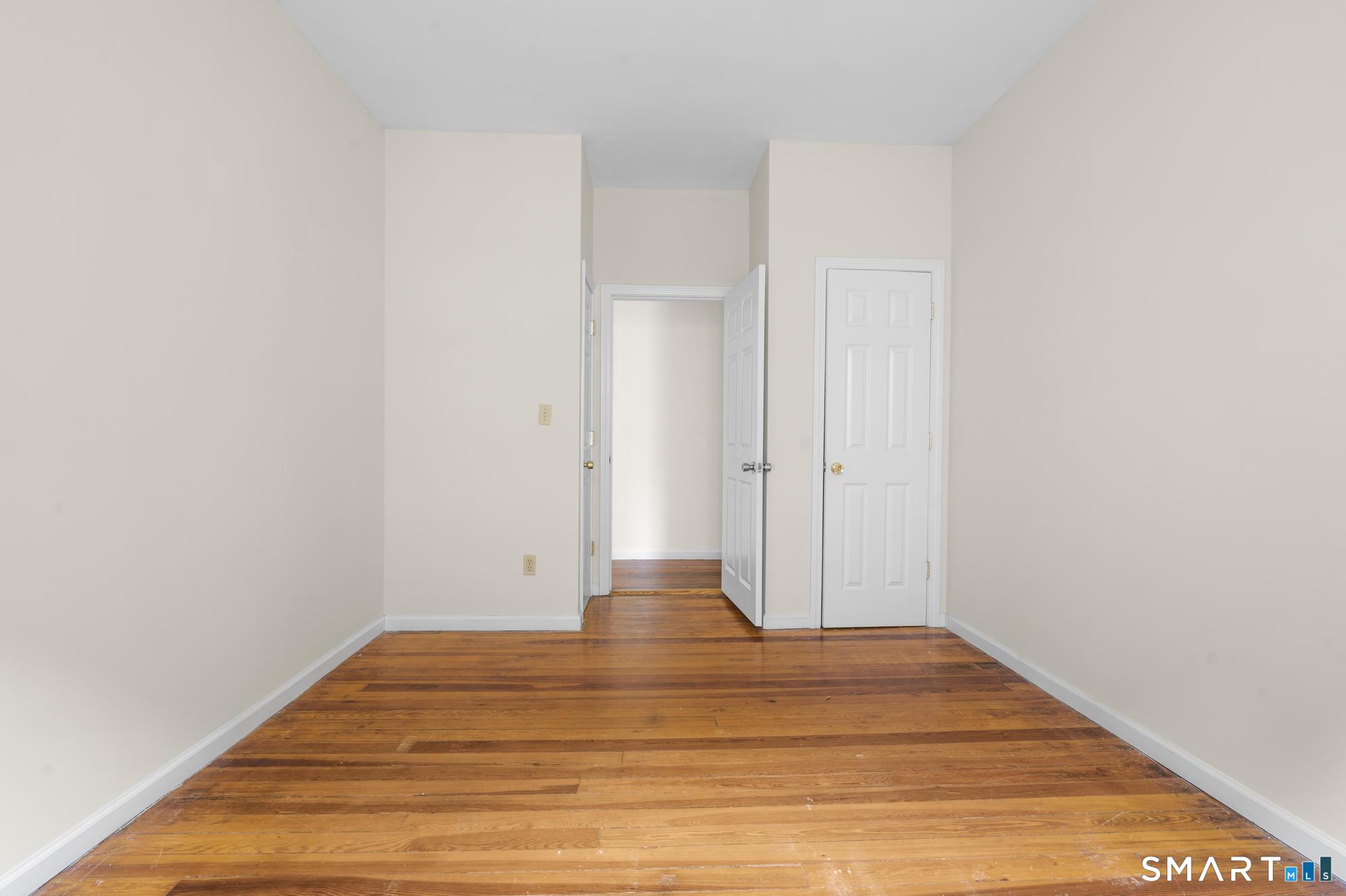 985 Bank Street Waterbury, CT 06708 - Photo 21 of 38