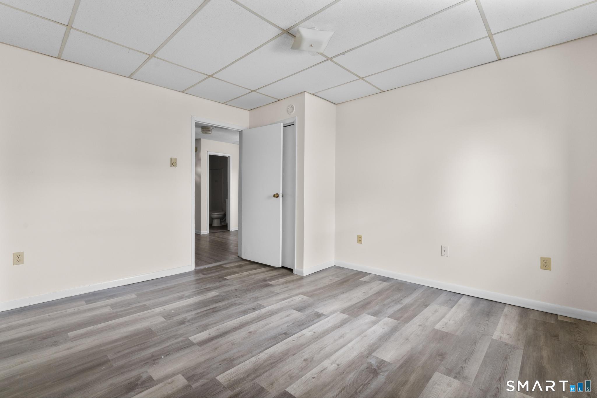 985 Bank Street Waterbury, CT 06708 - Photo 35 of 38