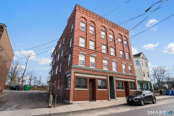 $4,250,000 | 985 Bank Street, Waterbury, CT 06708
