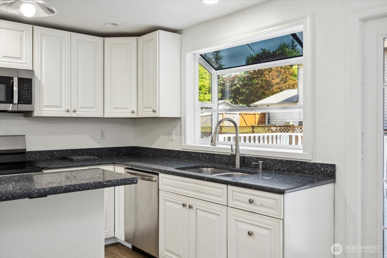 16931 20th Drive Southeast Bothell, WA 98012 - Photo 6 of 31