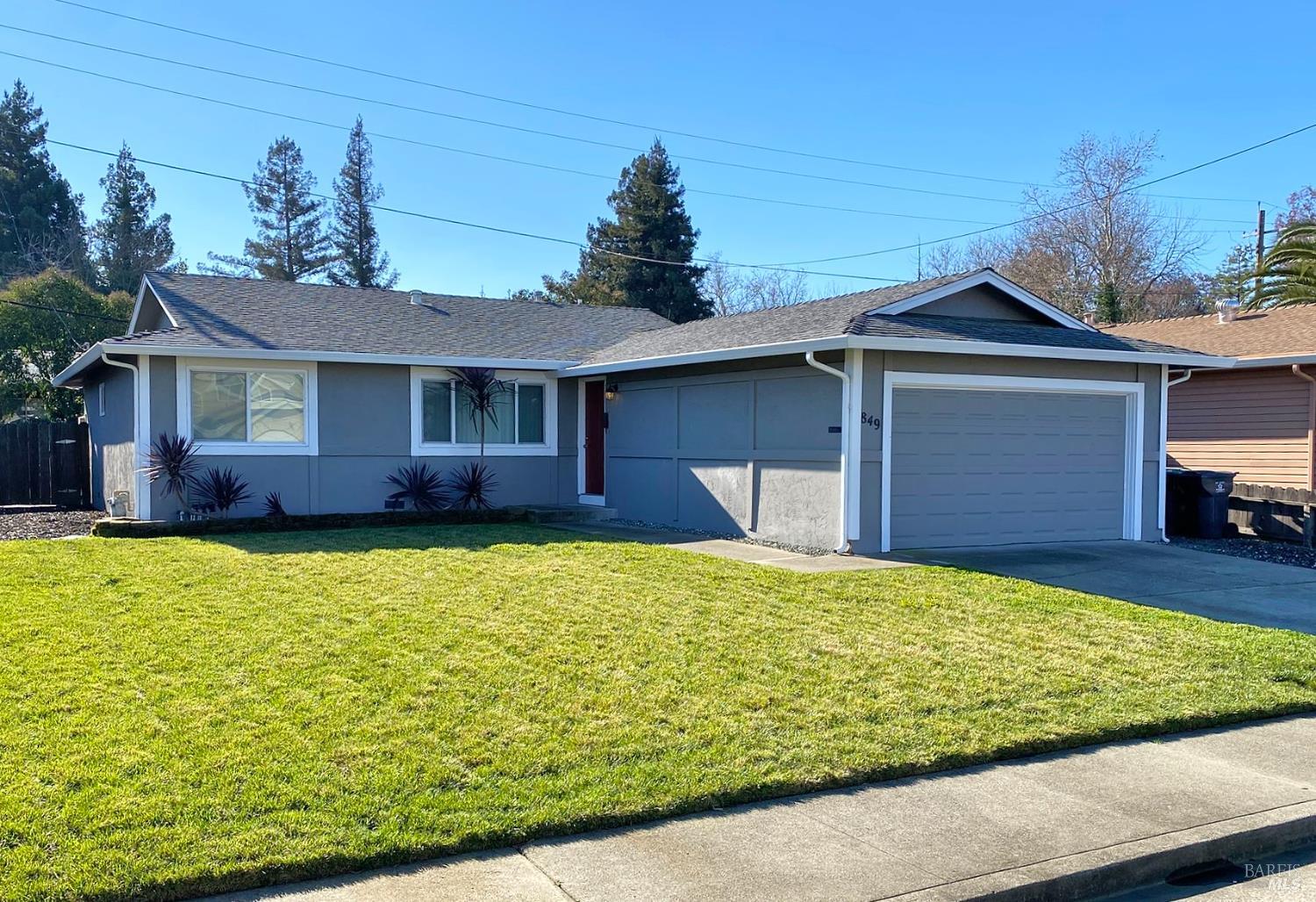 849 Finch Way Fairfield, CA 94533 - Photo 1 of 26 a house view with a garden space