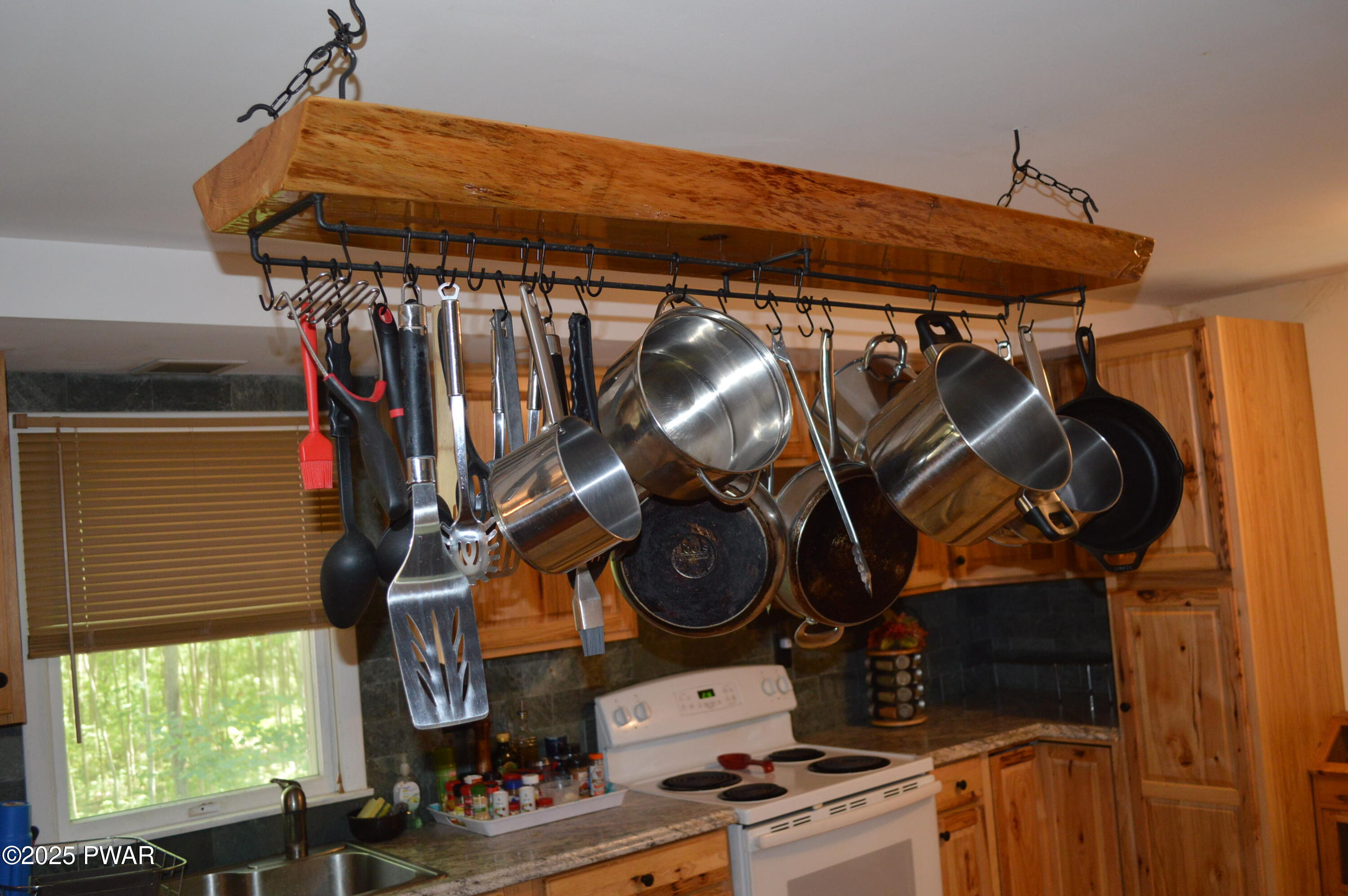 292 Well Road Greeley, PA 18425 - Photo 11 of 24 DSC_0451