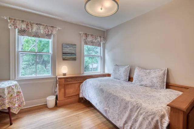 $32,000 | 947 Springs Fireplace Road, East Hampton, NY 11937