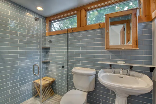 $32,000 | 947 Springs Fireplace Road, East Hampton, NY 11937