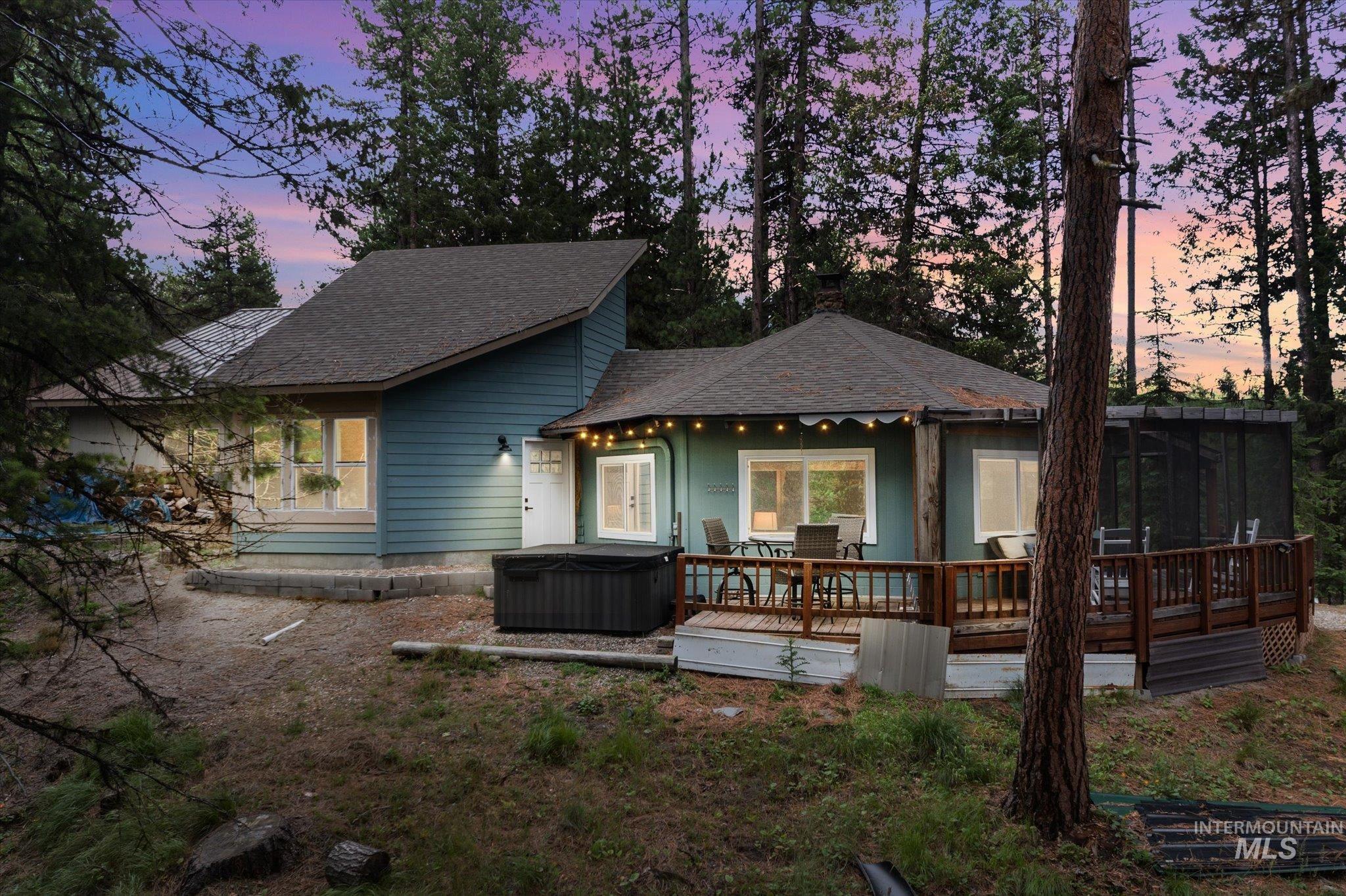 9785 Edna Place Cascade, ID 83611 - Photo 4 of 50