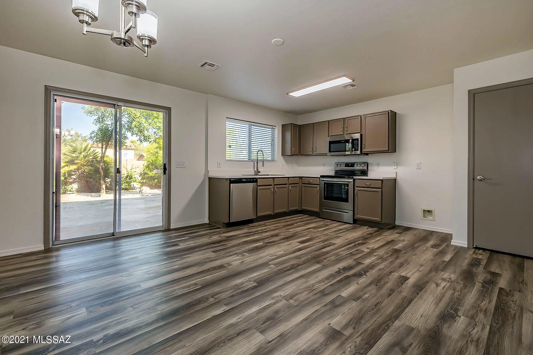 3239 North Rambling Creek Place Tucson, AZ 85712 - Photo 5 of 31