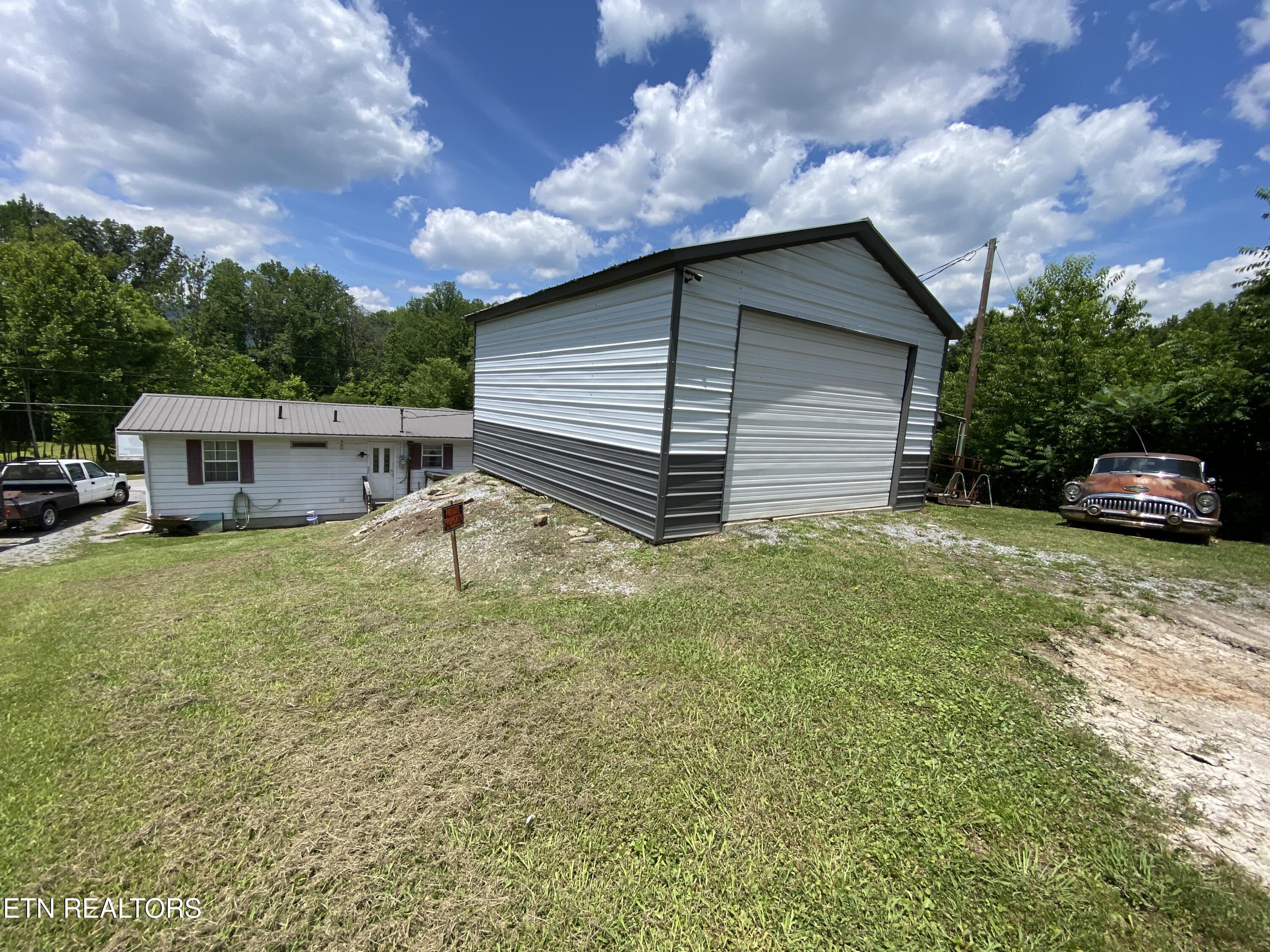 64 Dunlap Hollow Road Middlesboro, KY 40965 - Photo 5 of 34 IMG_2022
