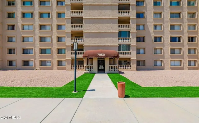 $2,400 | 7950 East Camelback Road, Unit 111, Scottsdale, AZ 85251