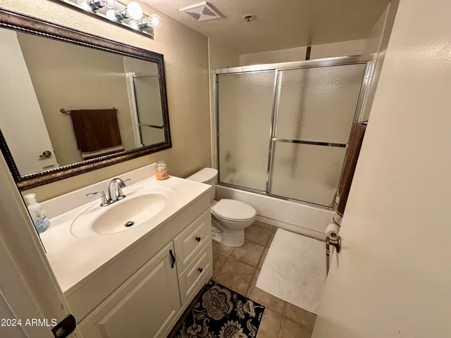 $2,400 | 7950 East Camelback Road, Unit 111, Scottsdale, AZ 85251