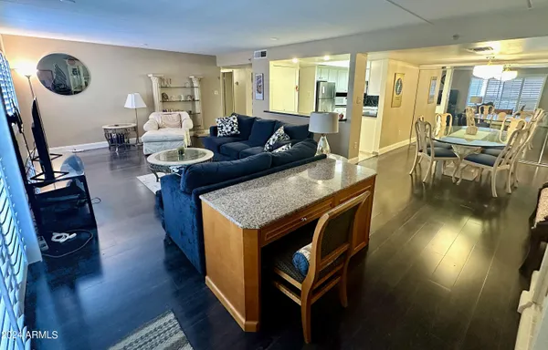 $2,400 | 7950 East Camelback Road, Unit 111, Scottsdale, AZ 85251