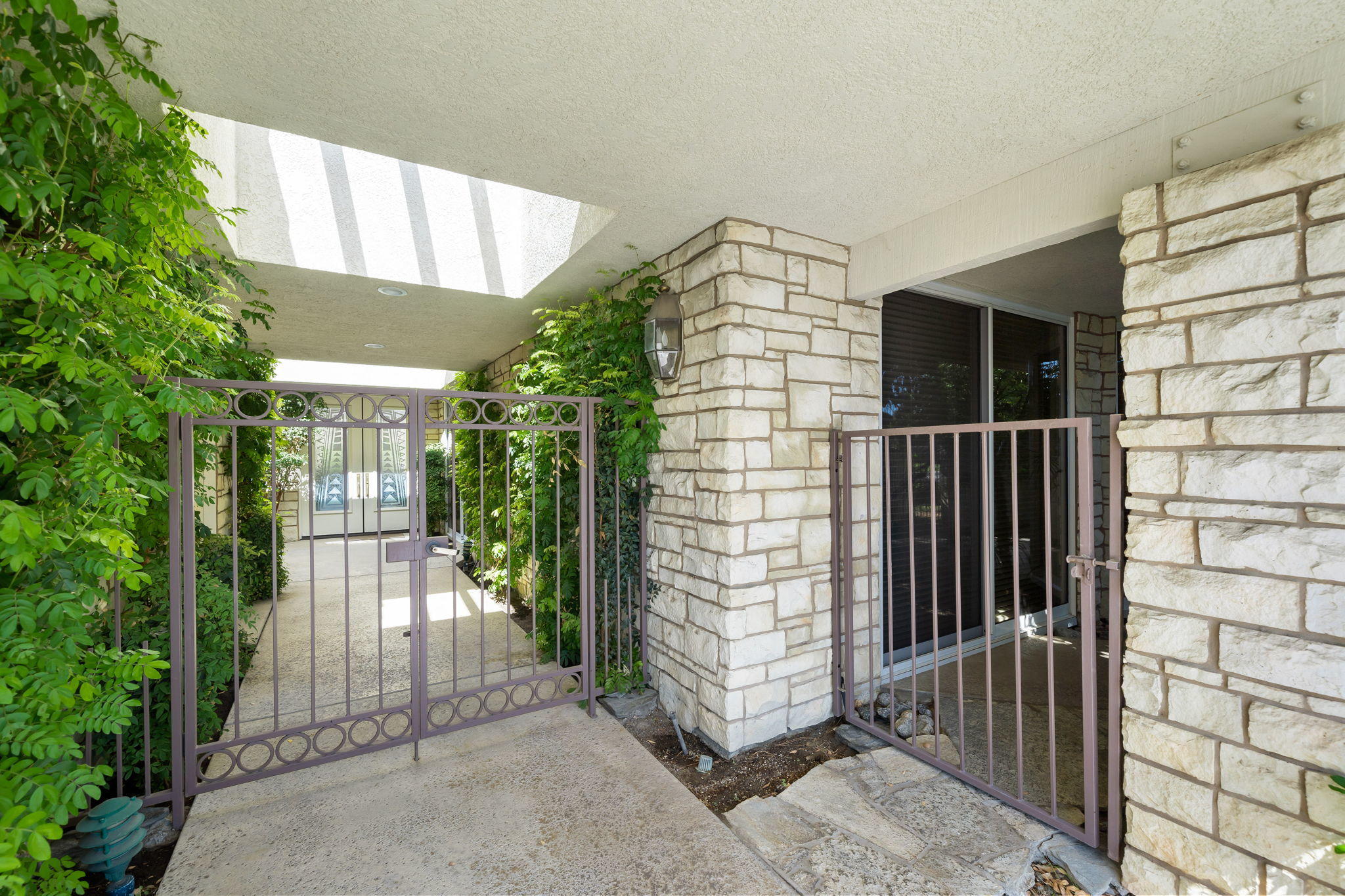 74 Mayfair Drive Rancho Mirage, CA 92270 - Photo 34 of 35 a view of outdoor space and deck