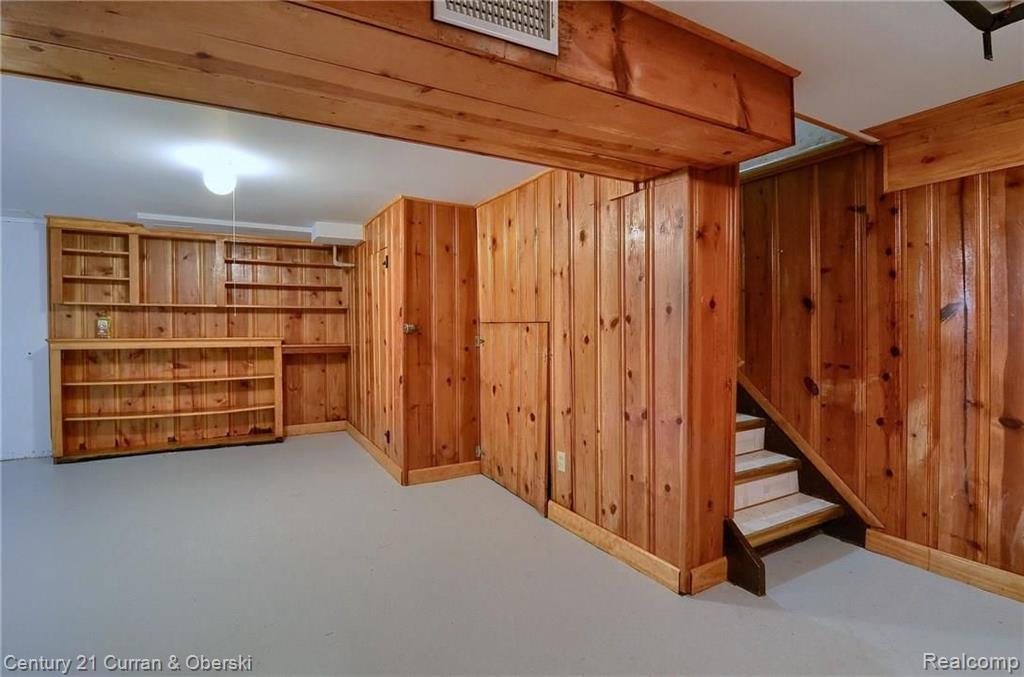 28211 Peppermill Road Farmington Hills, MI 48331 - Photo 20 of 26