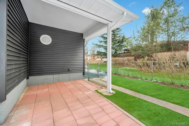 $725,000 | 46 Ellen Place, Kings Park, NY 11754