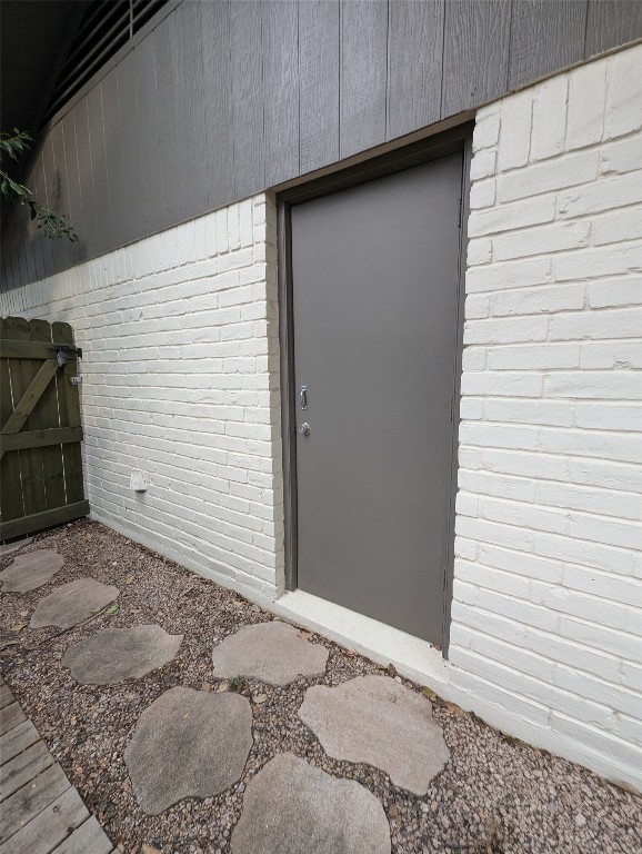 2203 Western Trails Boulevard, Unit B Austin, TX 78745 - Photo 22 of 33 a view of a backyard