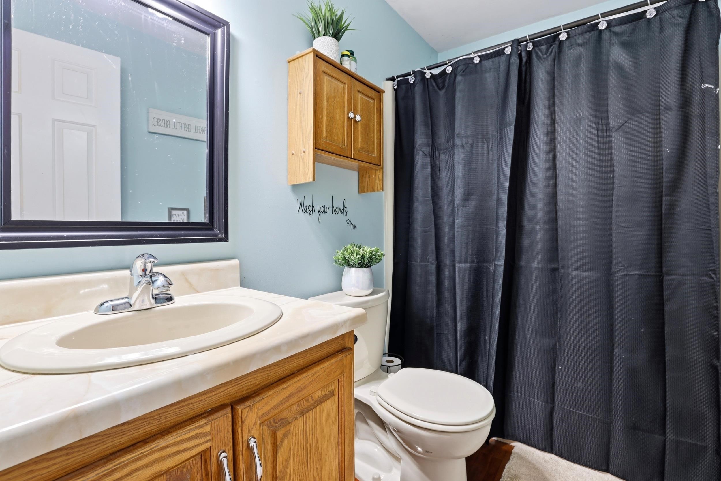 147 Leewood Street Manchester, NH 03103 - Photo 20 of 36