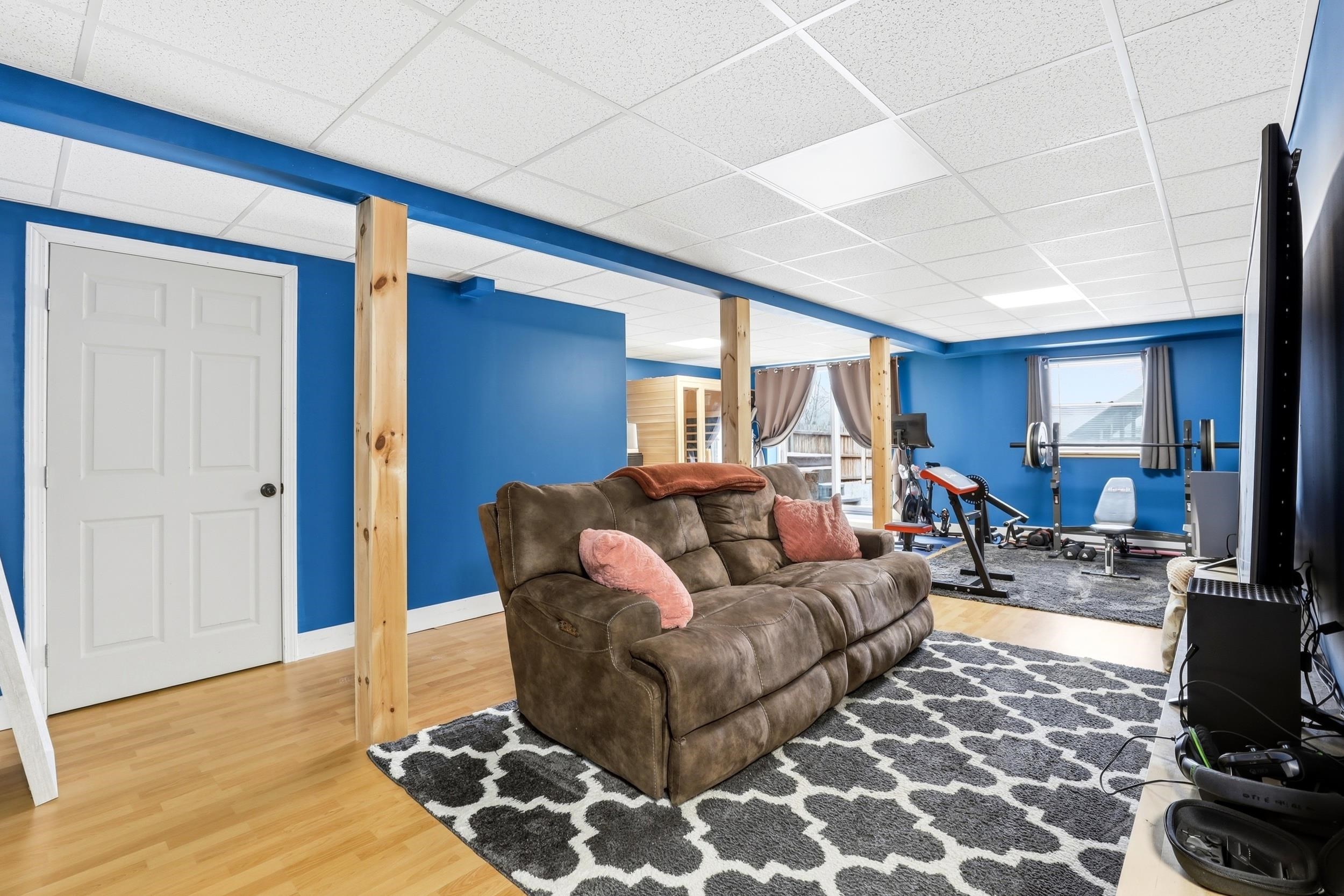 147 Leewood Street Manchester, NH 03103 - Photo 30 of 36