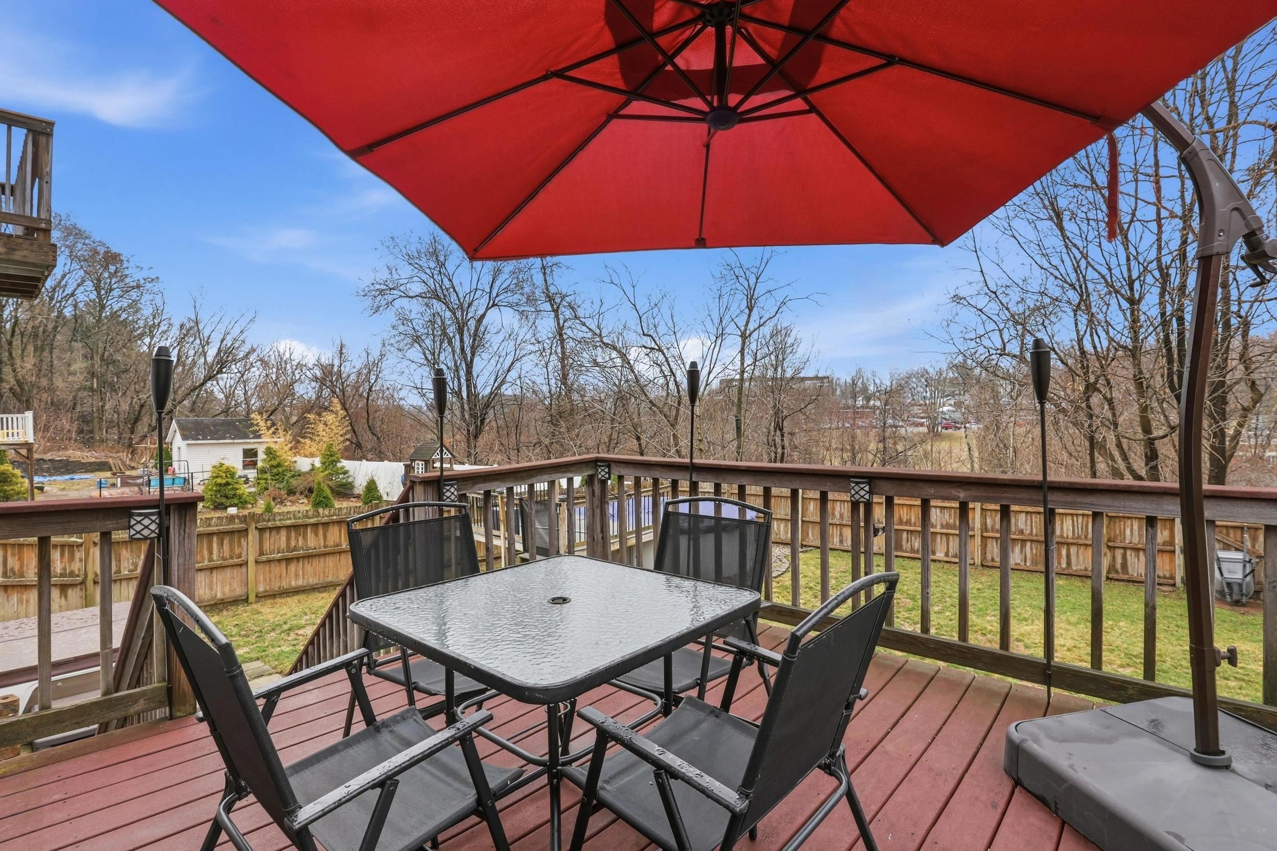 147 Leewood Street Manchester, NH 03103 - Photo 8 of 36