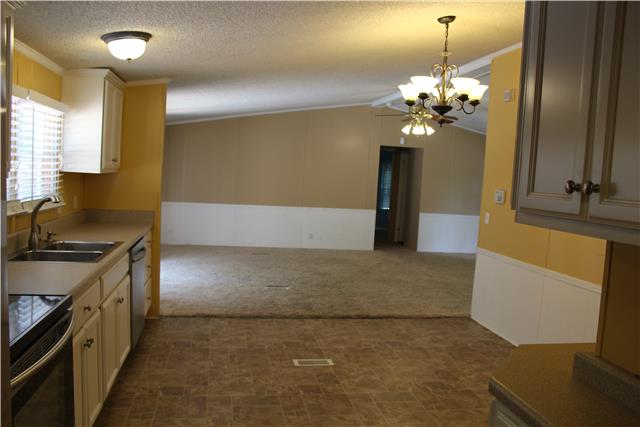 390 Stage Road Charlotte, TN 37036 - Photo 9 of 20 Gallery Image 9