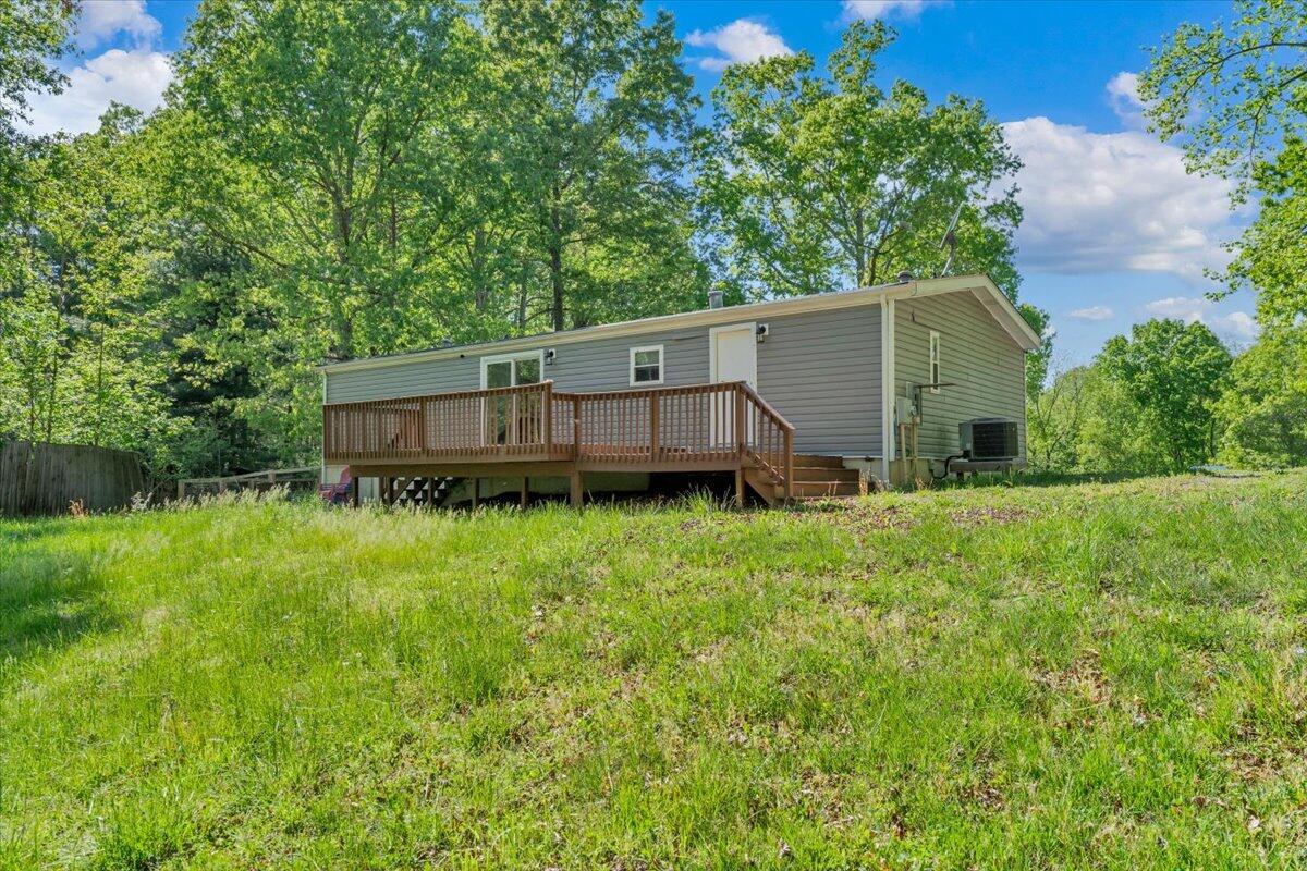 2728 Lipscomb Road Moneta, VA 24121 - Photo 17 of 17 36-MIB00351
