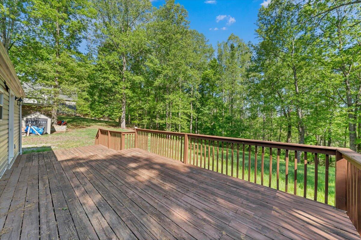 2728 Lipscomb Road Moneta, VA 24121 - Photo 5 of 17 38-MIB00366