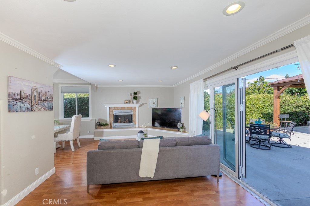 14872 Braeburn Road Tustin, CA 92780 - Photo 12 of 58