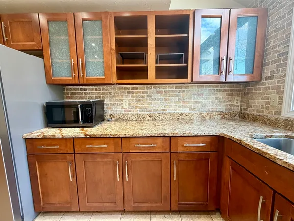 $3,000 | 22 Gates Road, Unit B, Worcester, MA 01603