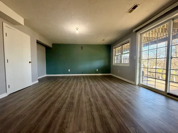 $3,000 | 22 Gates Road, Unit B, Worcester, MA 01603