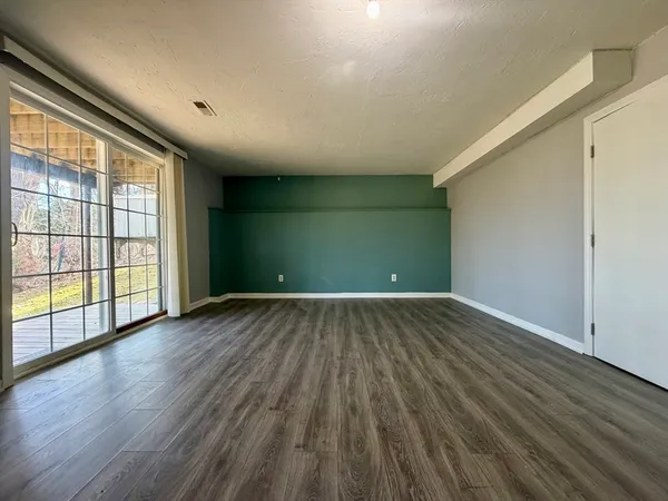 $3,000 | 22 Gates Road, Unit B, Worcester, MA 01603