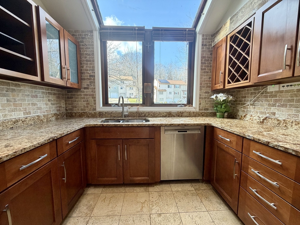 22 Gates Road, Unit B Worcester, MA 01603 - Photo 9 of 21