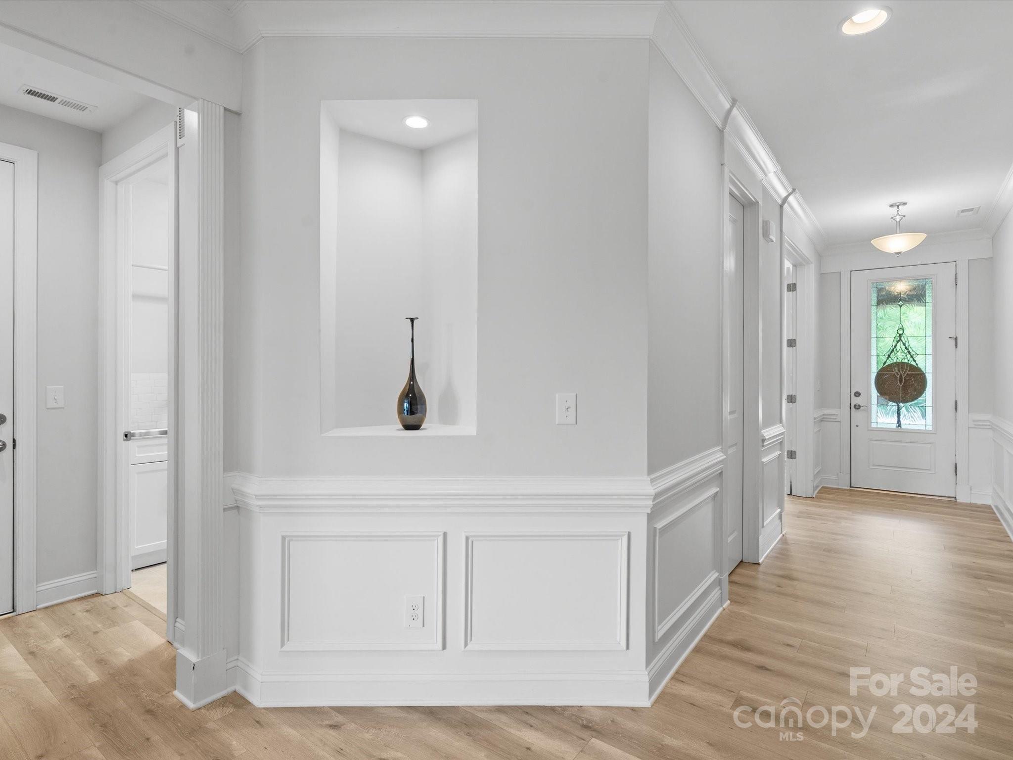 11226 Island Point Road Charlotte, NC 28278 - Photo 3 of 43 Gallery Image 3