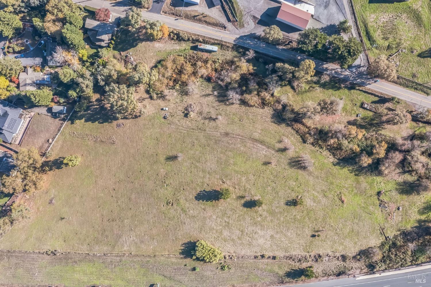 9053 Water Road Cotati, CA 94931 - Photo 3 of 20 a bathroom with a bathtub