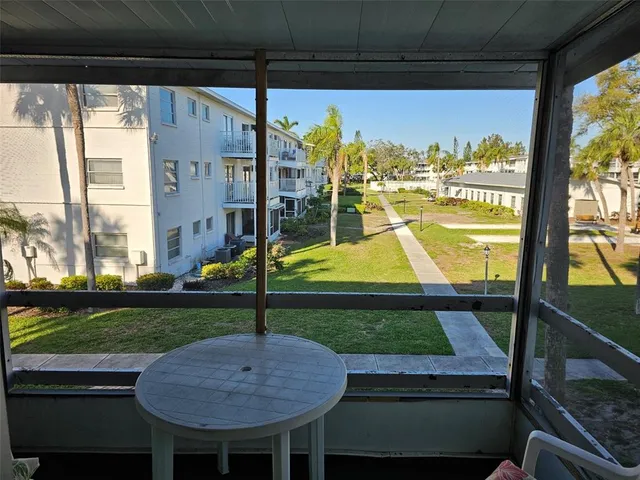 $2,400 | 5906 Garden Lane, Unit A22, Bradenton, FL 34207