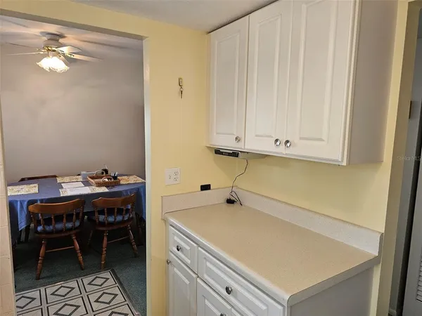 $2,400 | 5906 Garden Lane, Unit A22, Bradenton, FL 34207