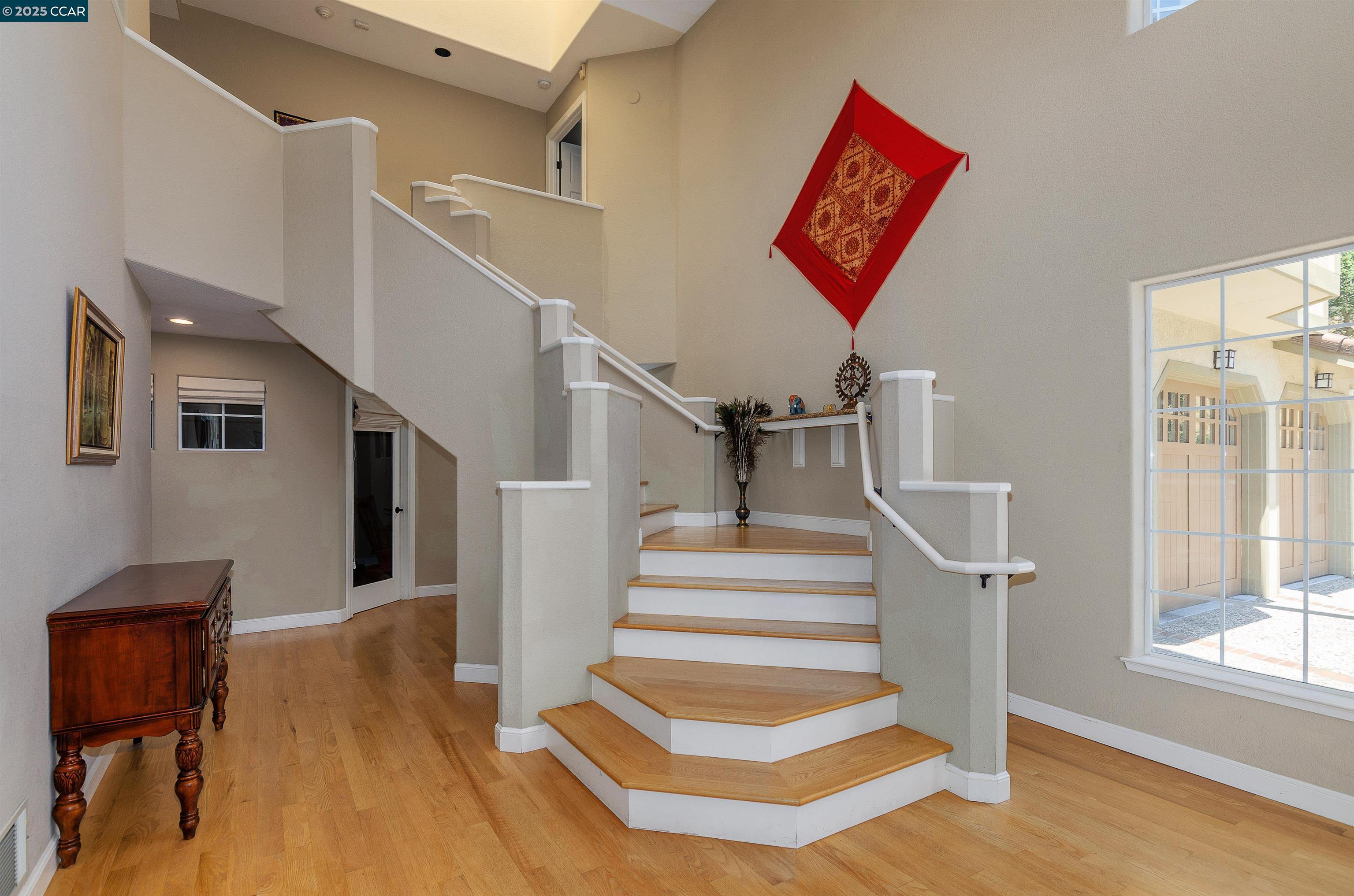 3434 Woodview Drive Lafayette, CA 94549 - Photo 3 of 24