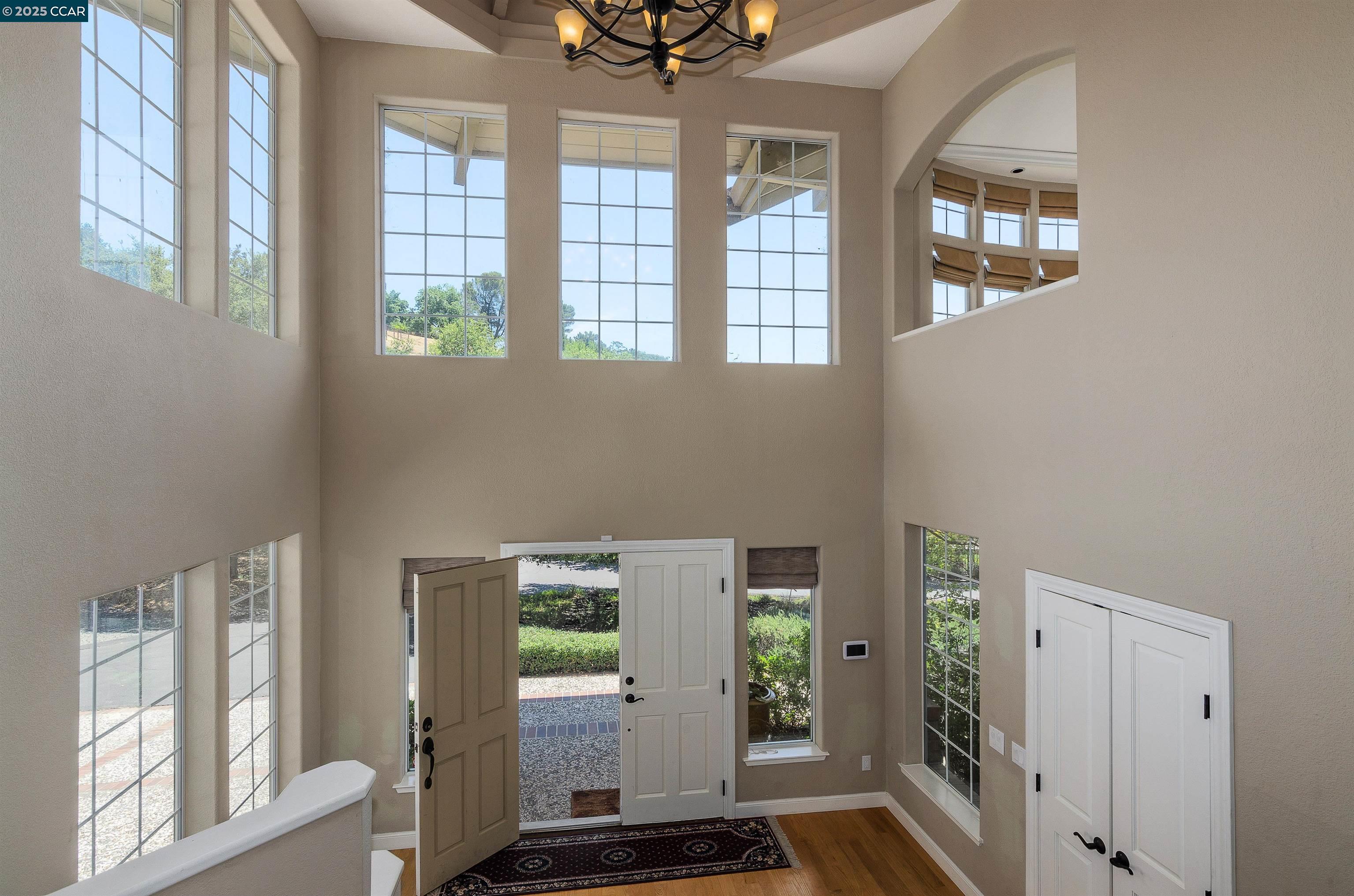 3434 Woodview Drive Lafayette, CA 94549 - Photo 4 of 24