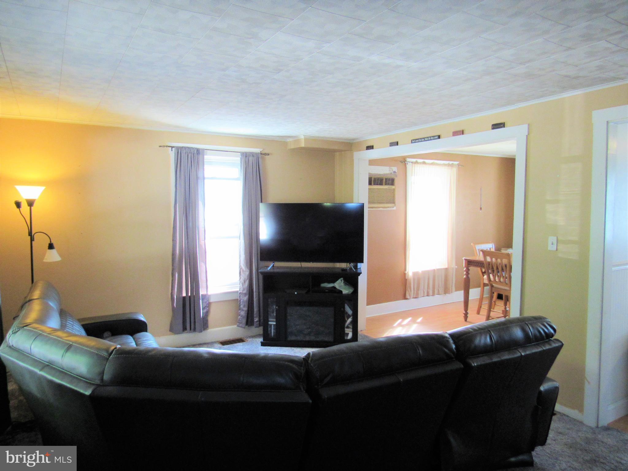 565 Friedensburg Road Reading, PA 19606 - Photo 3 of 18
