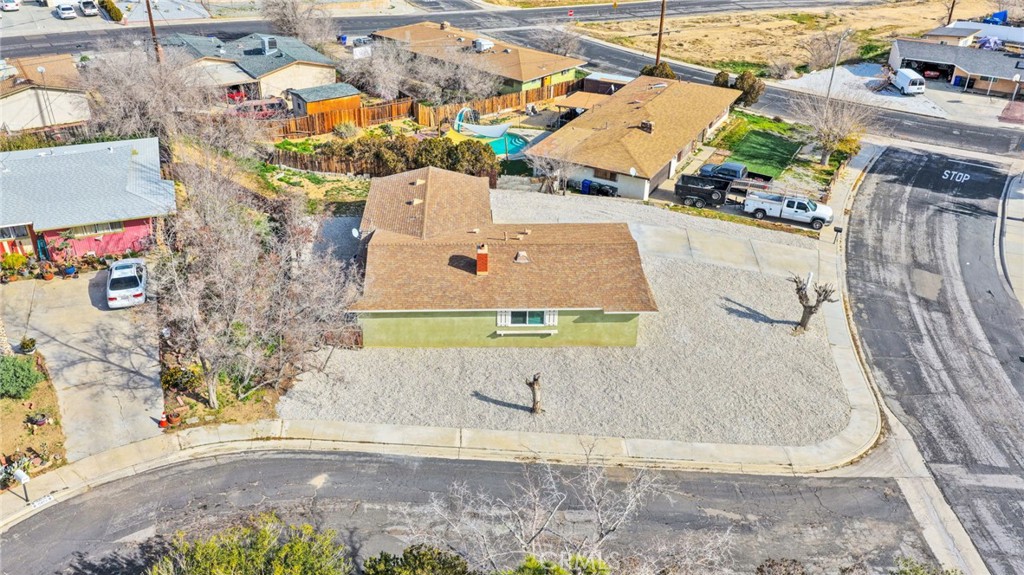 15846 Inyo Street Victorville, CA 92395 - Photo 37 of 44 an aerial view of a house with a yard