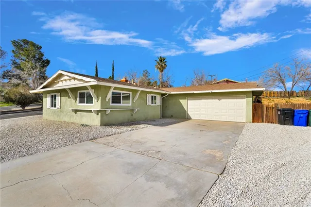 $389,900 | 15846 Inyo Street, Victorville, CA 92395