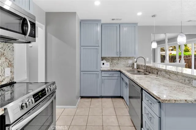 $389,900 | 15846 Inyo Street, Victorville, CA 92395