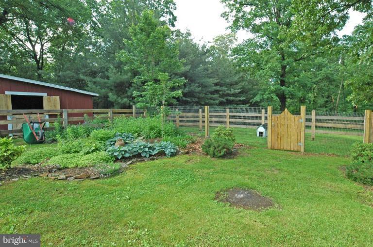 9200 Brown Church Road Mount Airy, MD 21771 - Photo 17 of 29 Garden