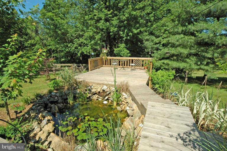 9200 Brown Church Road Mount Airy, MD 21771 - Photo 25 of 29 Deck