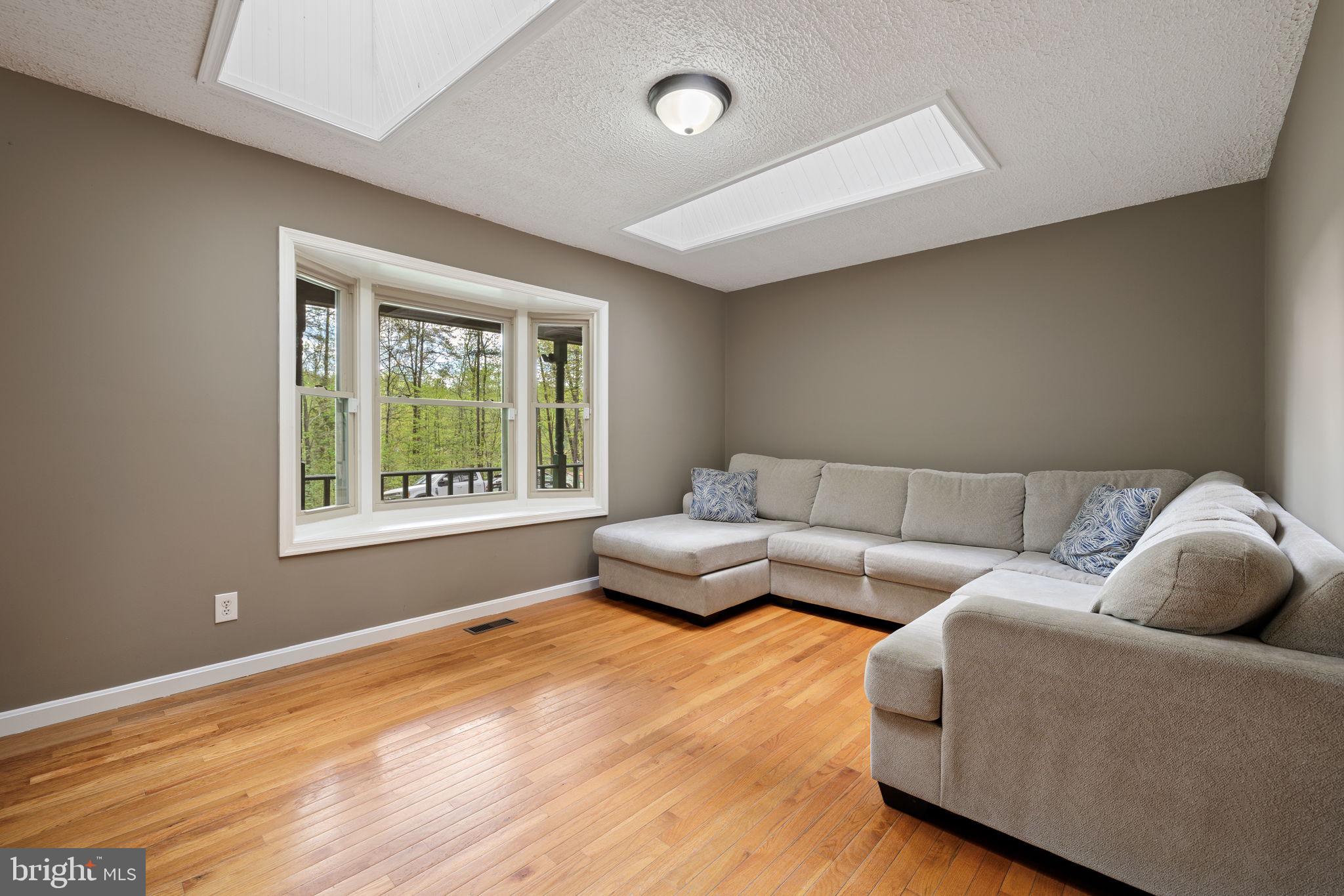 1501 Brooke Road Stafford, VA 22554 - Photo 8 of 47 Living Room