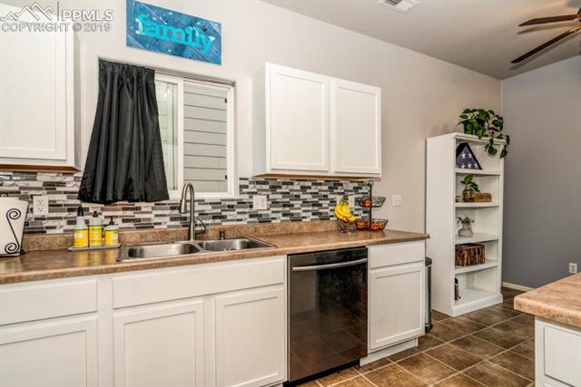 2024 Reed Grass Way Colorado Springs, CO 80915 - Photo 6 of 30