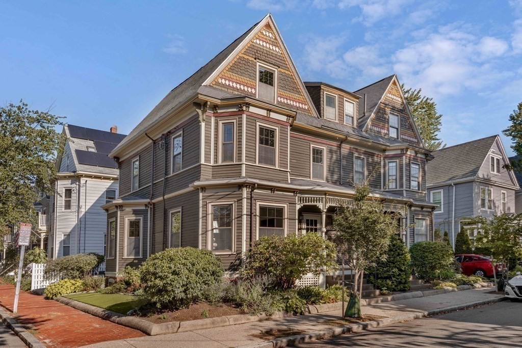 39 Meacham Road, Unit 39 Somerville, MA 02144 - Photo 39 of 40 a front view of a house