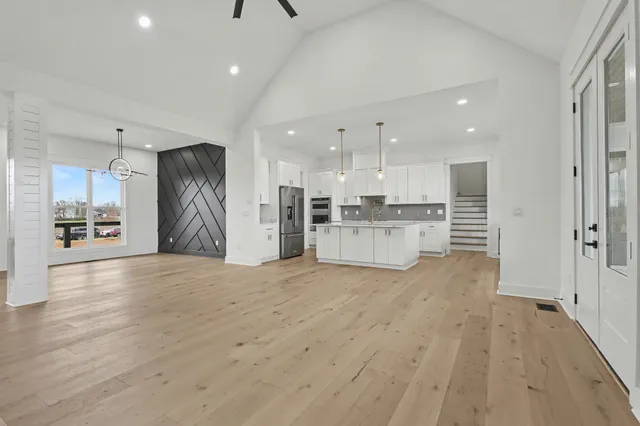 $799,900 | 4352 Dot Road, Springfield, TN 37172