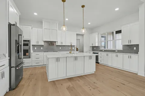 $799,900 | 4352 Dot Road, Springfield, TN 37172